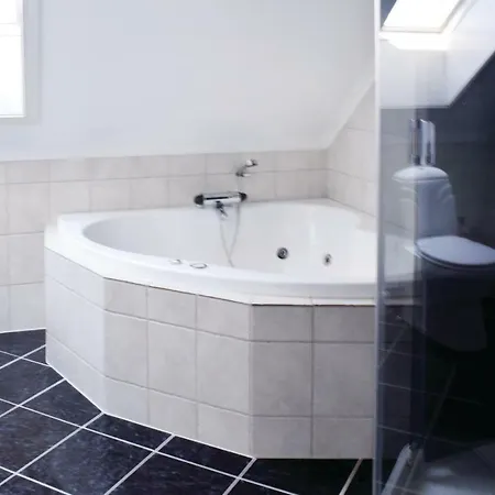 Four Bedroom Holiday In Ferienhaus