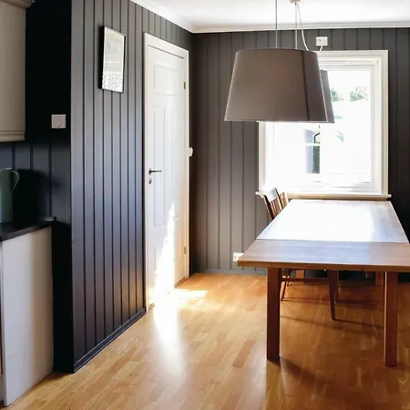 Four Bedroom Holiday In *